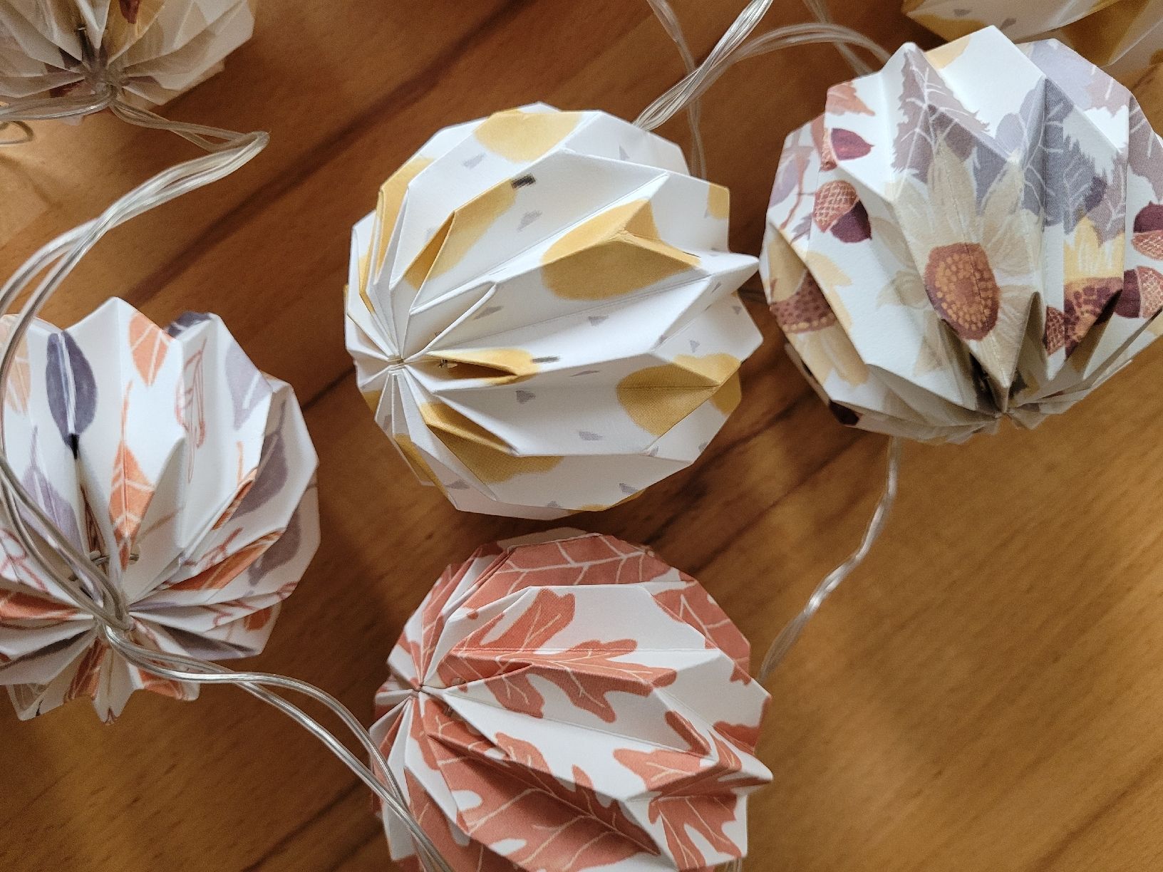 Lichterketten & Leisten: Papierkugel-Lichterkette, warmweiss – Neu (gemäss Beschreibung) aus Cham von chirlu62 3