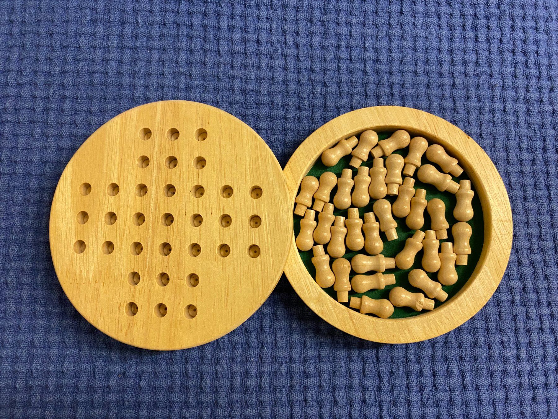 Giochi: Holzspiel Solitär – Usato da Winterthur venduto da Gotzi4 1