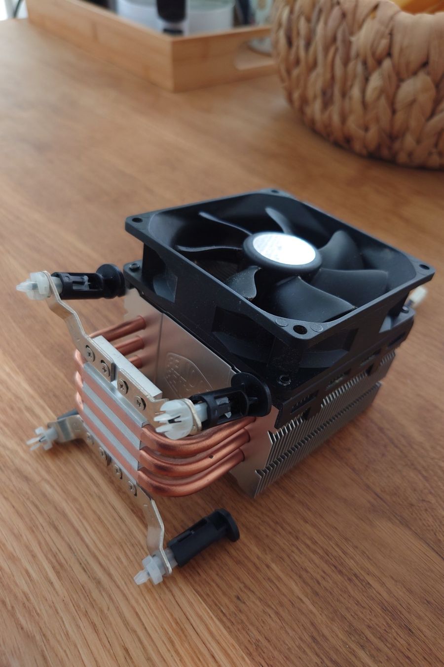 Componenti elettronici: Cooler Master CPU Kühler fur LGA1150 CPU – Usato da St-Sulpice VD venduto da chi_xx7n
