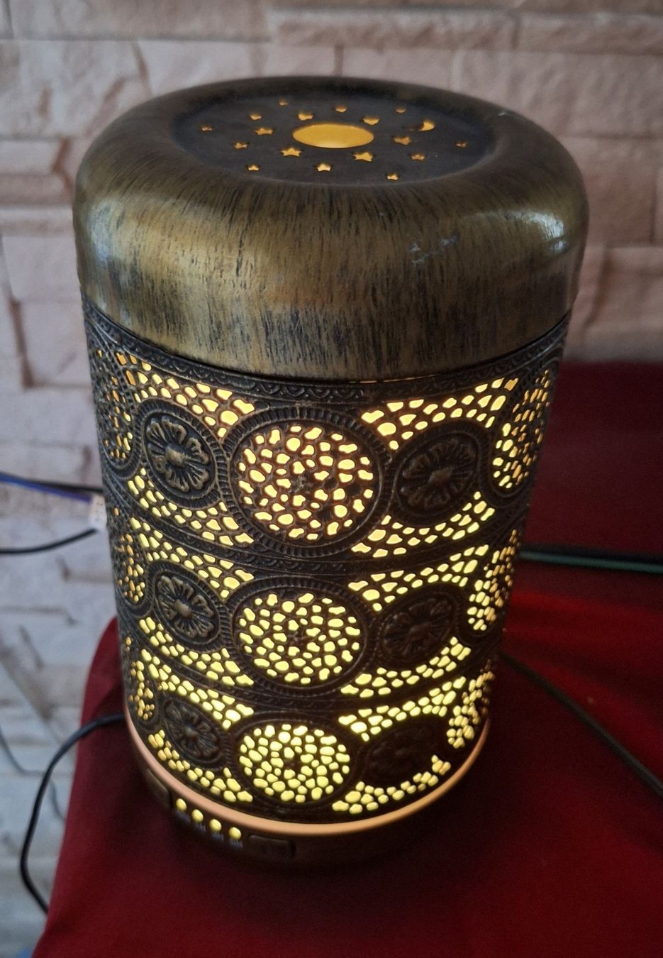 Duftöldiffusoren: Diffuseur d'arômes  avec lumières de différentes couleurs – Gebraucht aus Rickenbach b. Wil von joeletaxi1954 3