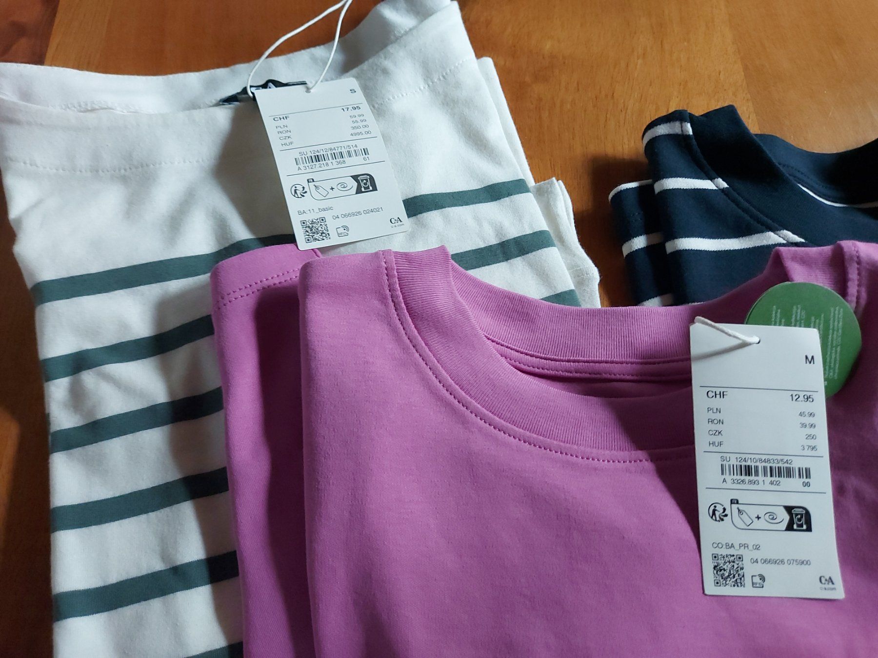 T-Shirts: NEU 4teile 3t-shirt gr M baumwolle,1pulli softacryl – Neu und originalverpackt aus Winterthur von chimischimi 6
