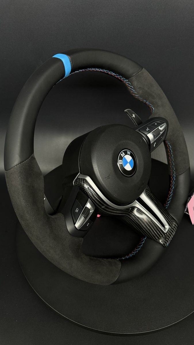 BMW Tutti pezzi di ricambio auto: BMW MPerfomance Lenkrad Alcantara/Leder – Nuovo e nell'imballaggio originale da Oensingen venduto da custom_lenkraeder 2