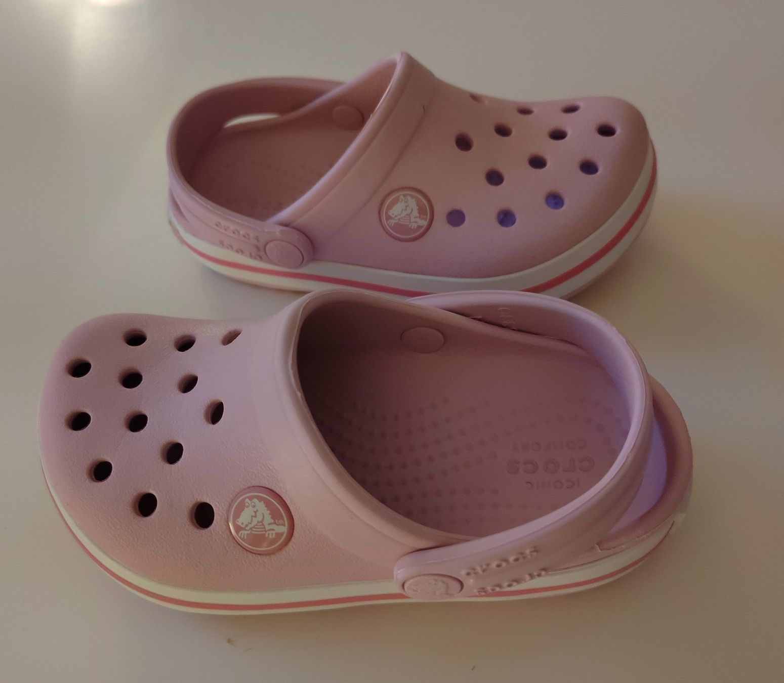 Crocs Schuhe für Mädchen: Original Crocs, pink, Grösse 25/C8 – Gebraucht aus Einsiedeln von pattymary 1