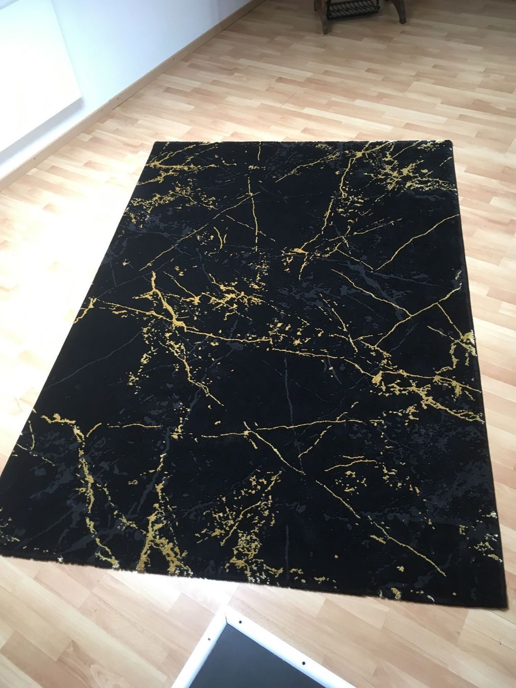 Teppiche: Teppich schwarz, Gold 160 x 230 – Neu (gemäss Beschreibung) aus Bettwiesen von Zustand57 1