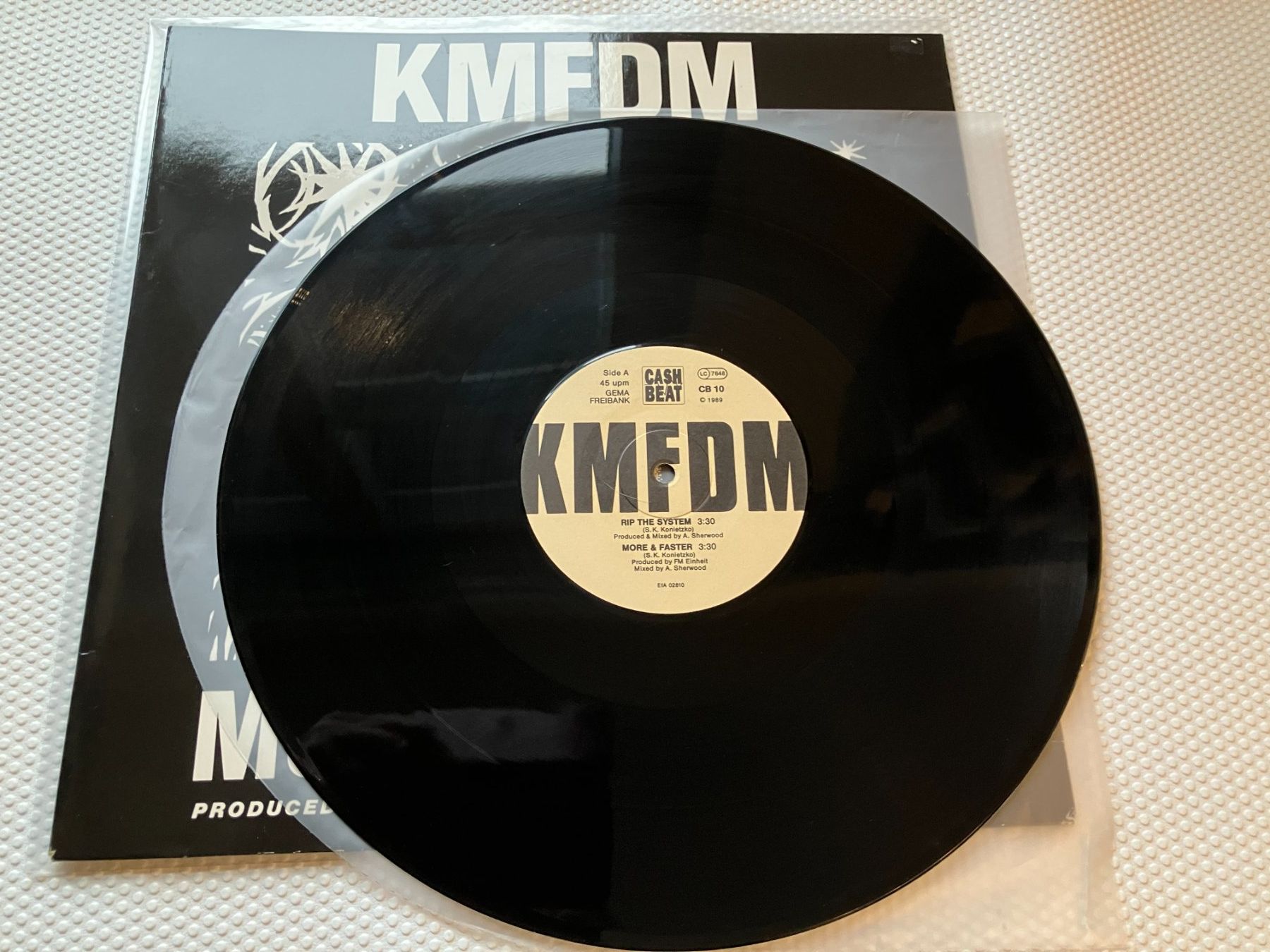 Dischi in vinile: KMFDM – Usato da Aarwangen venduto da Jukebox3 3