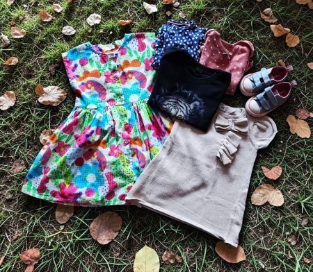 1036–5 pièces (+ 1 p. Converse) fille 92-110 (18 m.–5 ans)