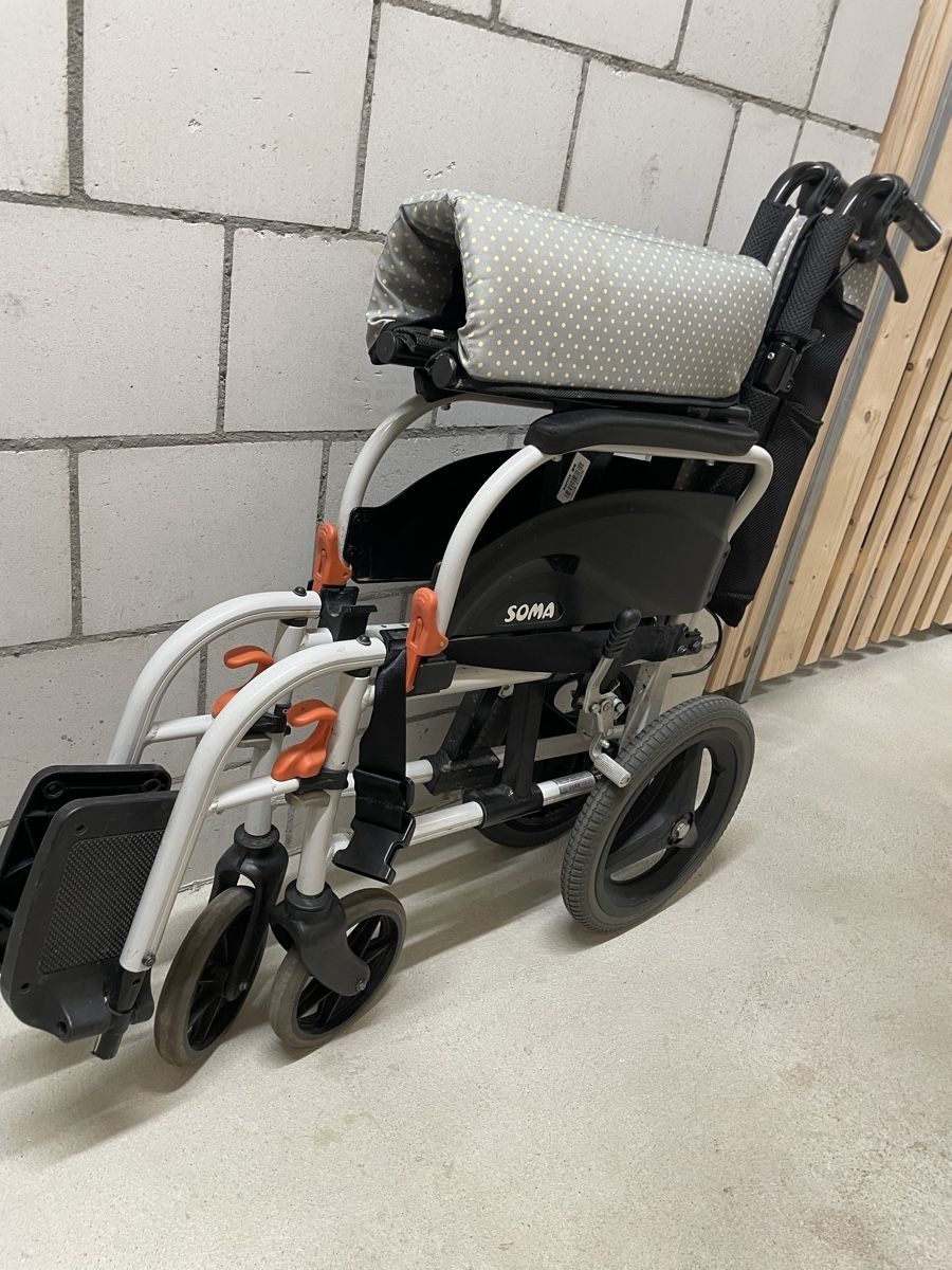 Rollstühle: Rollstuhl Soma leicht gebraucht  – Gebraucht aus Riehen von ose58 1
