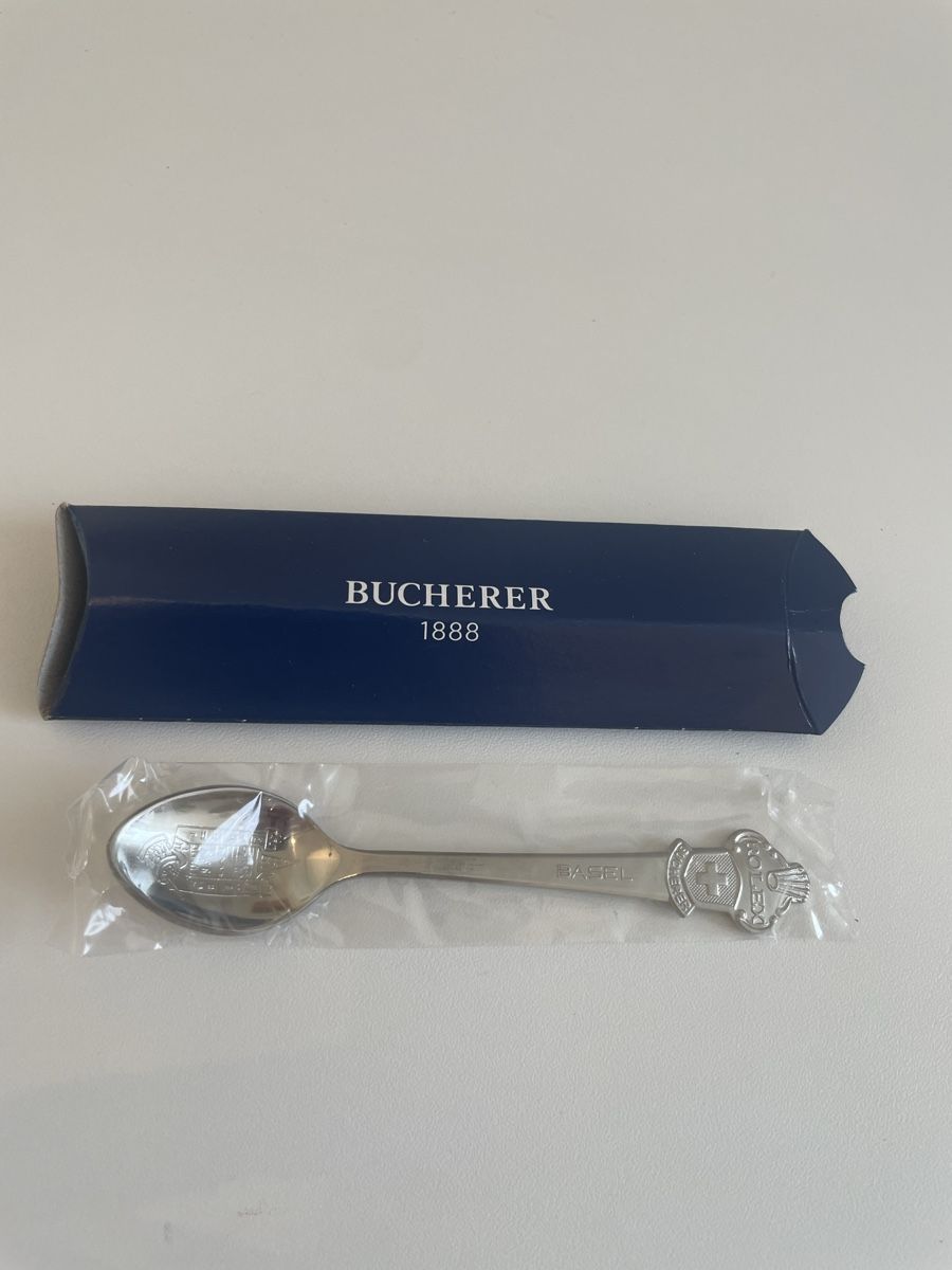 Cucchiai: Löffel mit Wappen ( basel )und Verpackung neuwertig – Nuovo e nell'imballaggio originale da Münchenstein venduto da nel_57mj