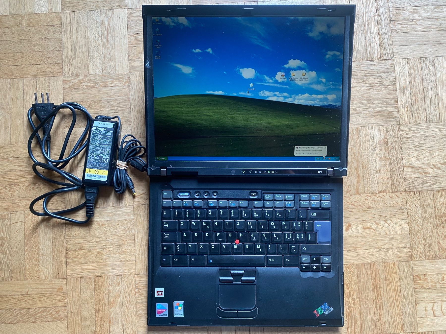 IBM Notebooks: Vintage IBM Thinkpad R52 Laptop mit Windows XP – Gebraucht aus Adliswil von
