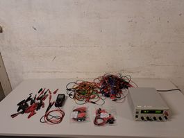 Labor Netzgerät Mrssgerät mit viel Zubehör/ Power Supply