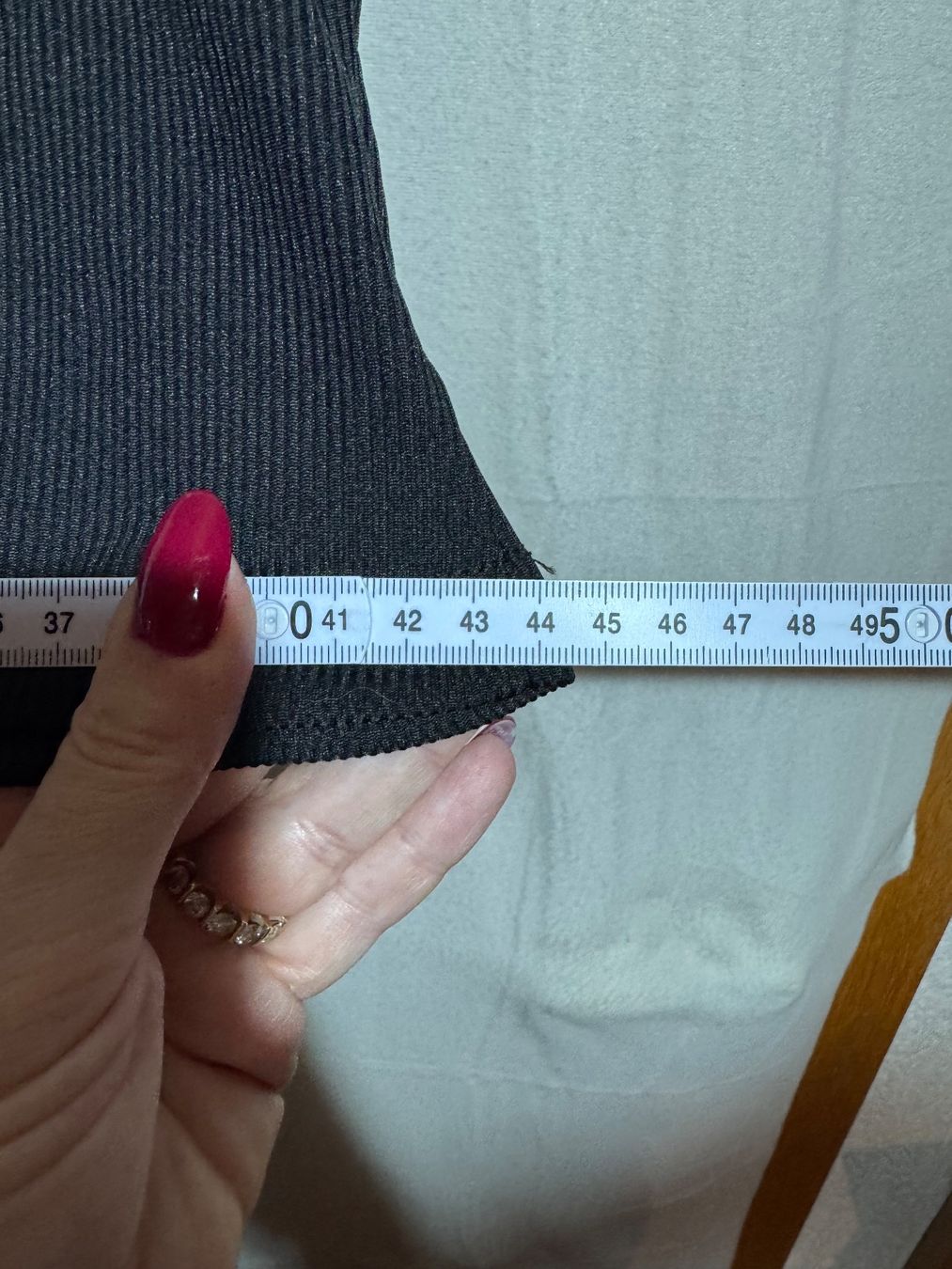Top: Schwarzes Basic mit Cups Gr. L – Nuovo (secondo la descrizione) da Grosswangen venduto da SALE_SALE_SALE 7