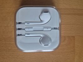 Original Apple EarPods mit 3.5 mm Klinkenanschluss Kopfhörer