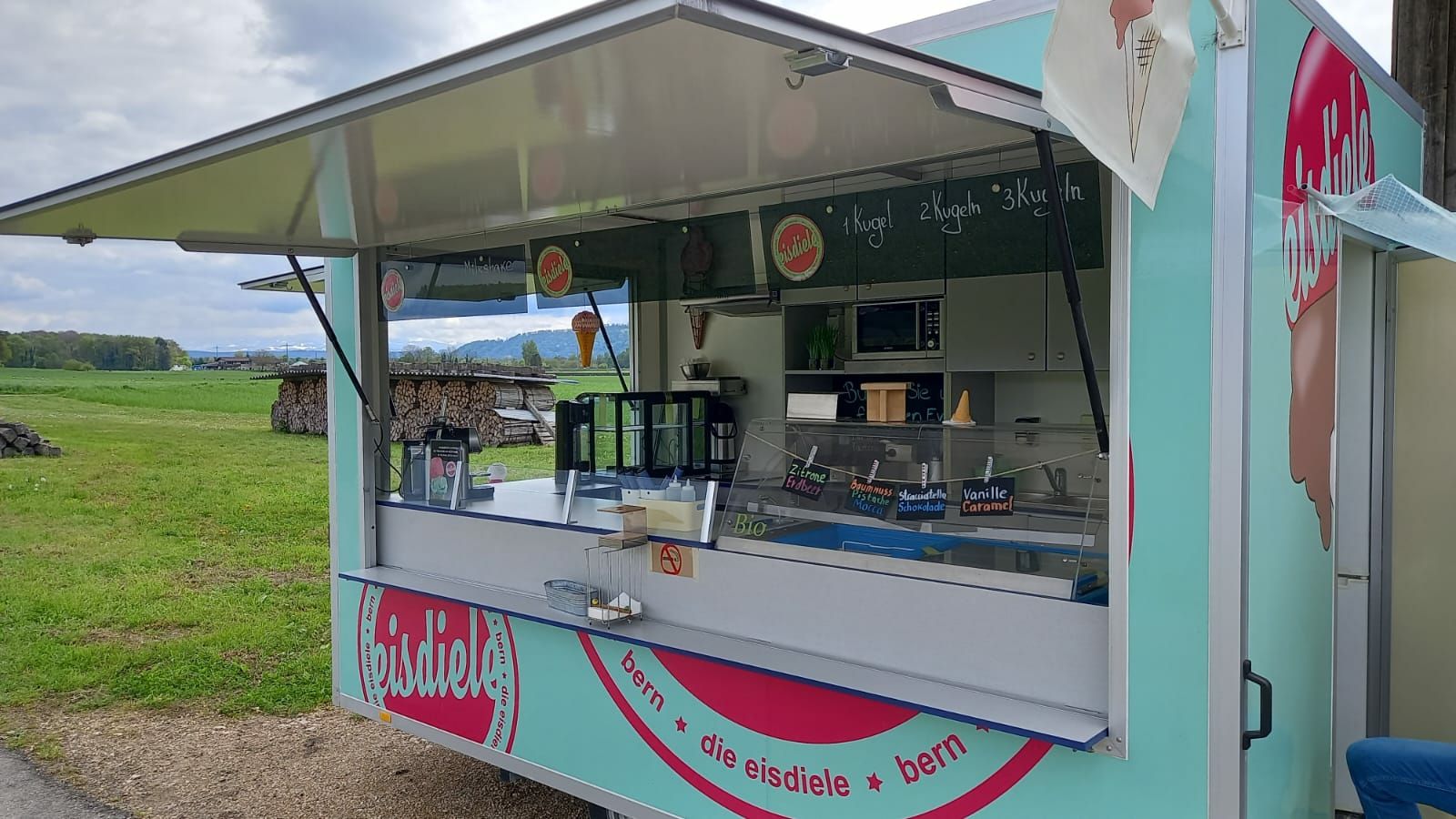 Rimorchi: Foodtruck – Usato da Zollikofen venduto da reuteri06 1