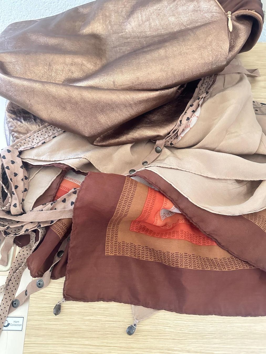 Gonne: Lederjupe mit Seide von Couture ALMA – Usato da Neuhausen venduto da Lechasseur 8