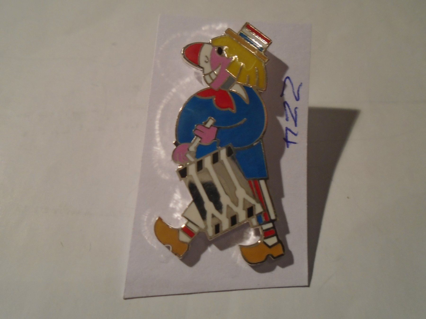 Plaketten & Abzeichen: 1 Schöner Pin (ZZ4) – Gebraucht aus Winterthur von Beli2000