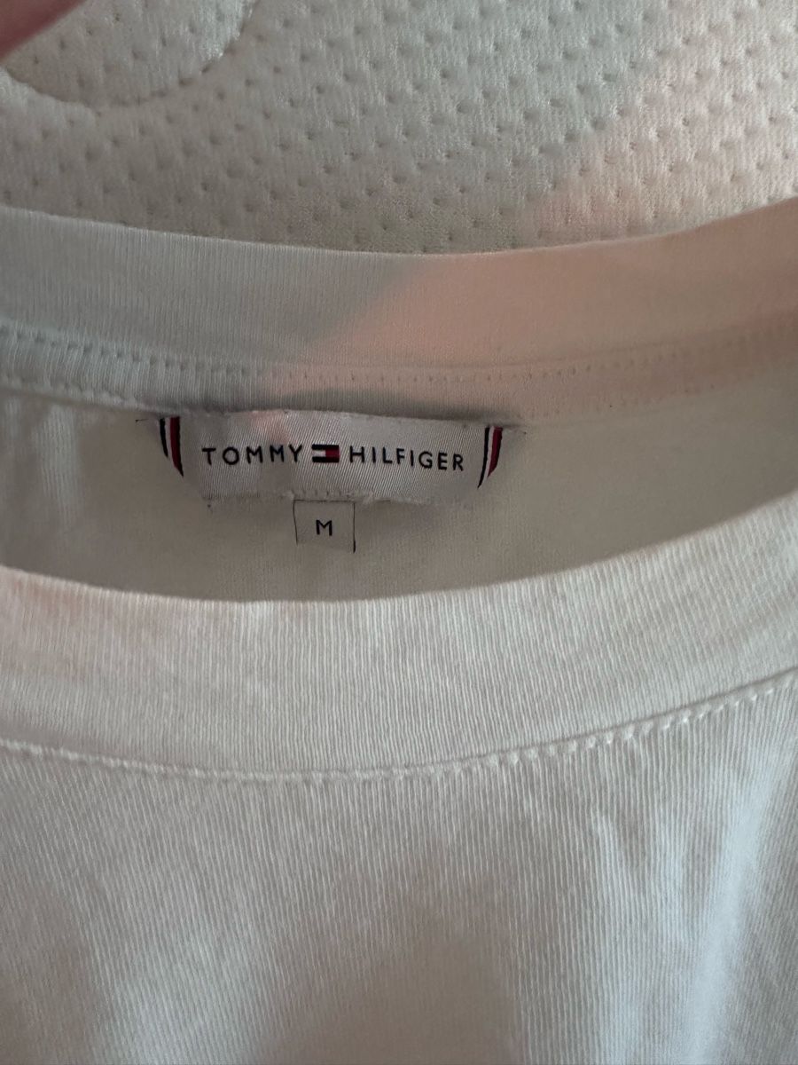 Tommy Hilfiger T-Shirts: Tommy Hilfiger Tshirt – Gebraucht aus Rüschlikon von juz_2t2j 3