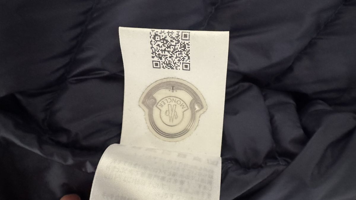 Moncler Vestes: Moncler Jacke – Neuf (Voir description) à glattbrugg par sho_d9ht 3