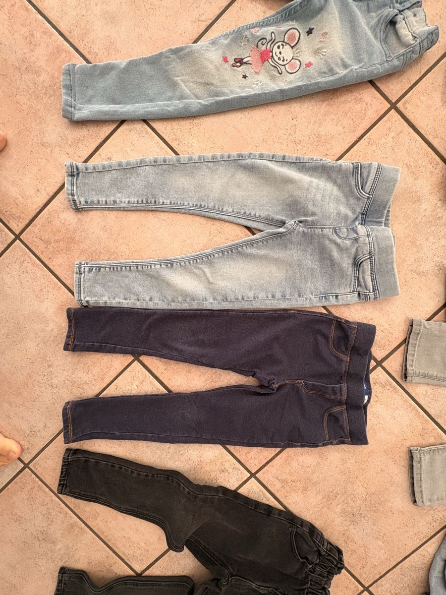 Lotti & Set di vestiti: Lotto jeans bambina – Usato da S. Antonino venduto da FedeKikka88 4