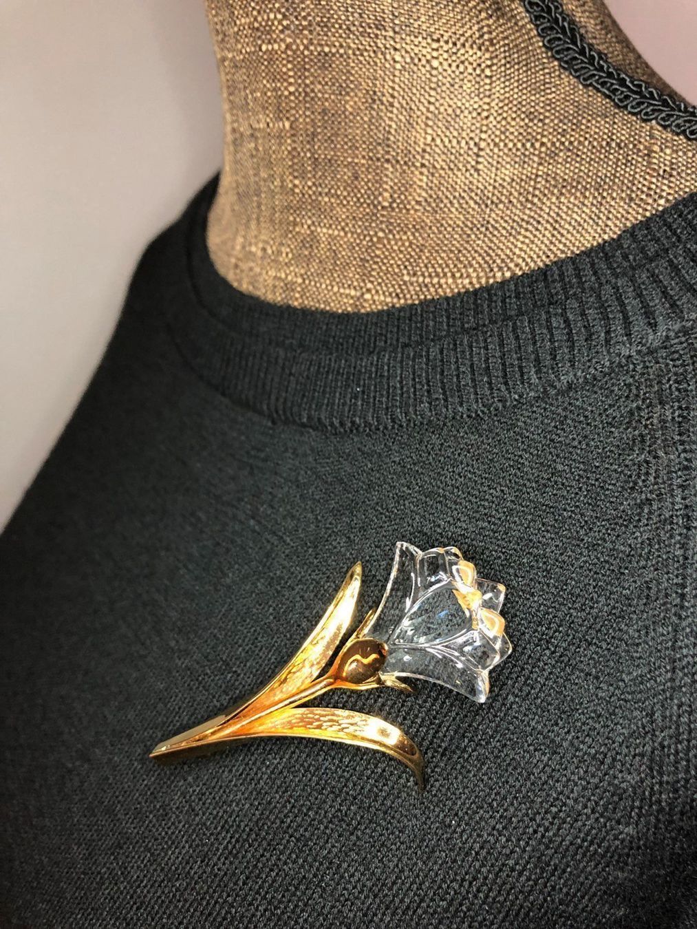 Spille & Fermagli: Blume Swarovski Brosche NEU – Nuovo e nell'imballaggio originale da Winkel venduto da Luxtime
