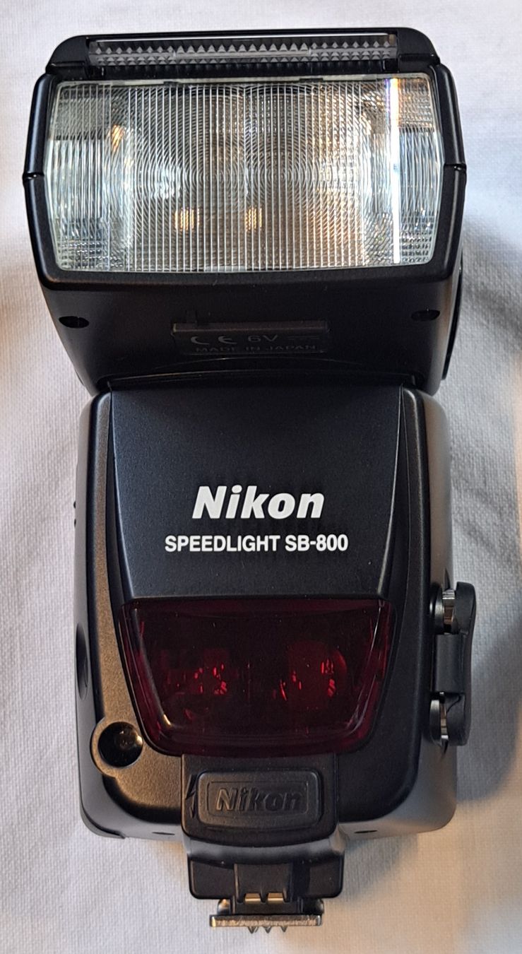 Nikon Flashs: NIKON SPEEDLIGHT  SB-800 – D'occasion à Biel/Bienne par Sasha4u