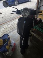 Vespa Primavera 125 3V schwarz guter Zustand