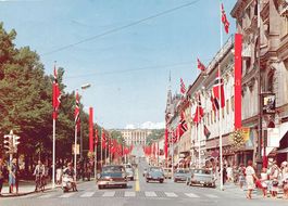 Oslo, Karl Johansgate mot Slottet, Oldtimer, gelaufen 1965