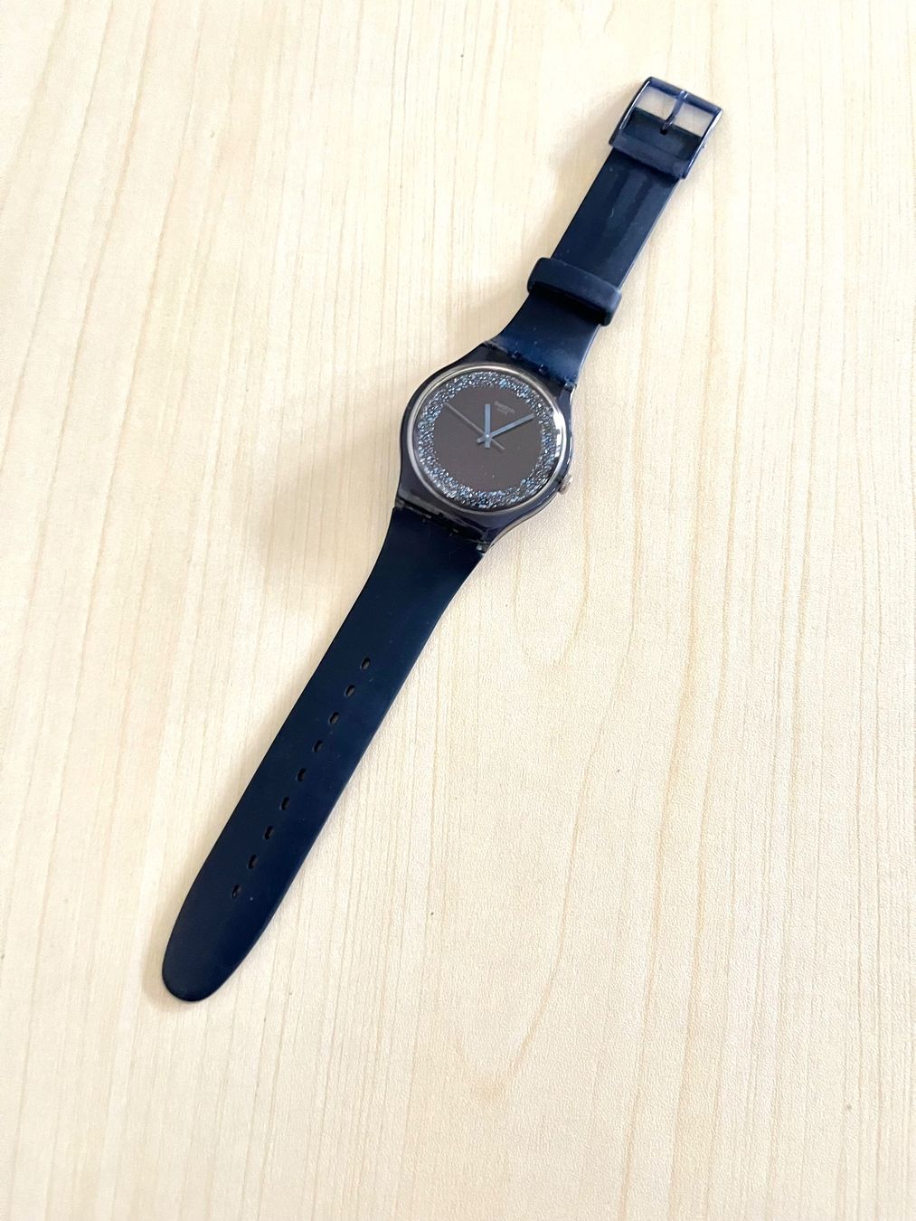 Swatch Orologi: Swatch Damenuhr, dunkelblau mit Glitzer – Usato da Grenchen venduto da chththl 1