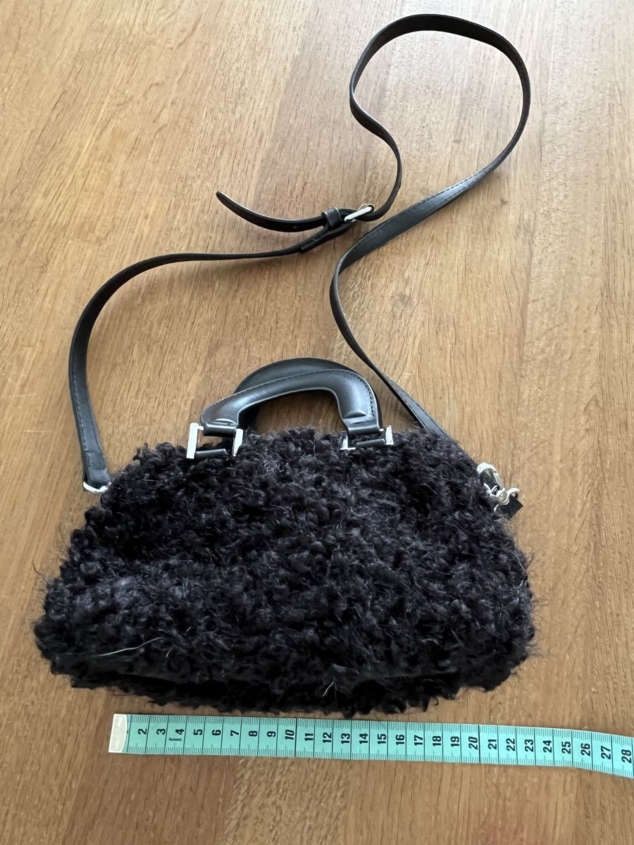 Borse da donna: Mini Felltasche schwarz – Usato da Herrenschwanden venduto da Kamel1 1
