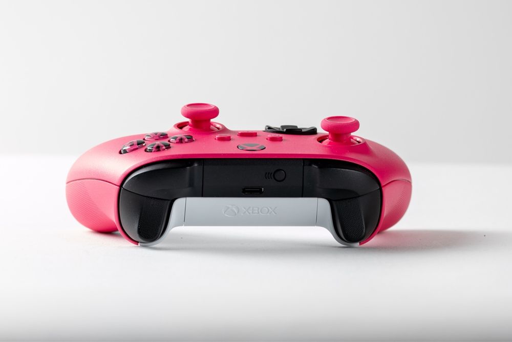 Microsoft Xbox Wireless Controller - Deep Pink | Kaufen auf Ricardo