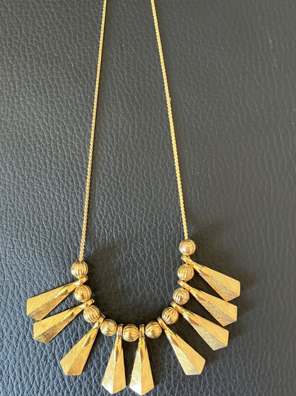 Catenine: Collier vintage doré à franges – Usato da Peseux venduto da Cresus27 1