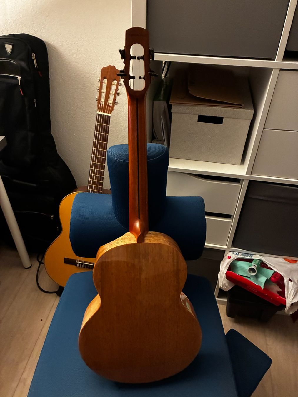 Strumenti musicali: Flight Fireball EQ-A Baritone Ukulele – Usato da Zürich venduto da Ghiekorggmail 3