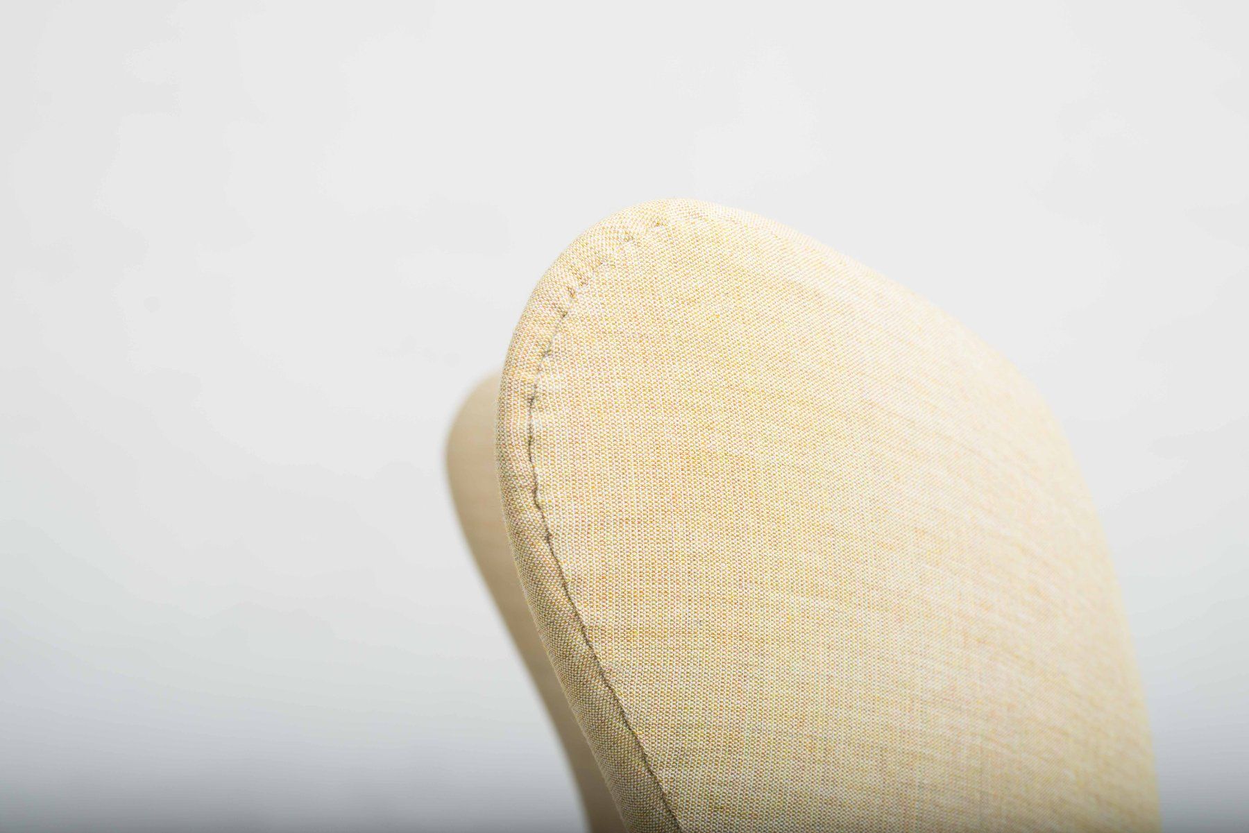 Fritz Hansen Poltrone: Fritz Hansen Egg Chair & Ottoman von Arne Jacobsen – Usato da Zürich venduto da STUZH38 7