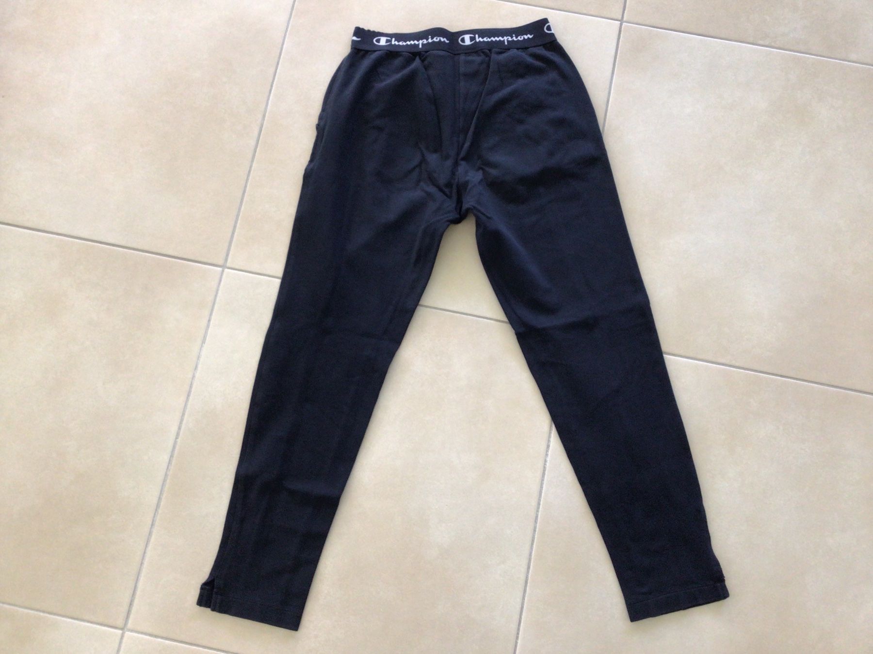 Champion Pantaloni: Champion Hose, Grösse S – Usato da Frauenfeld venduto da Stehojen 1