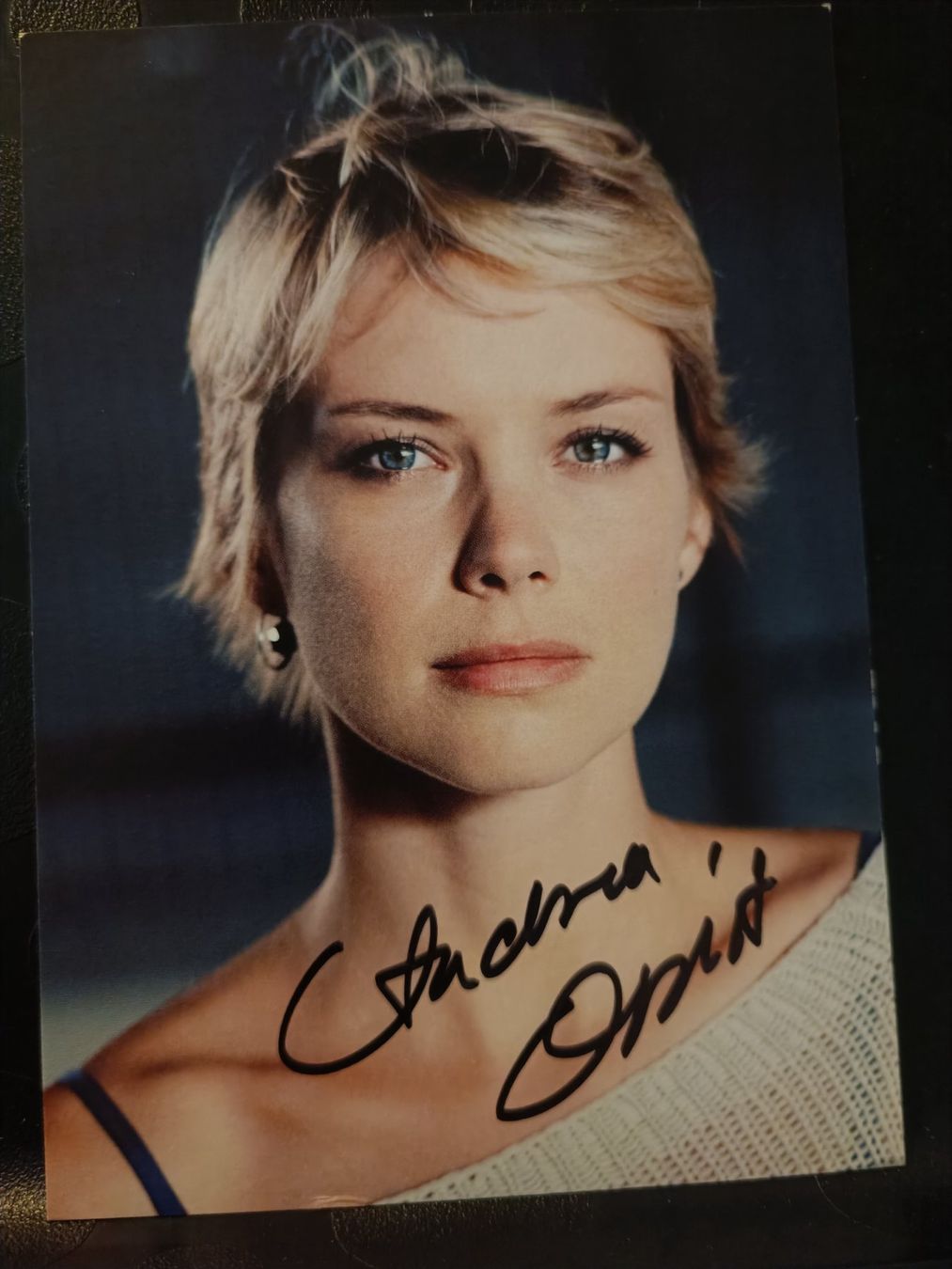 Autografi: Andrea Osvart - handsigniert – Usato da Menziken venduto da Artographs