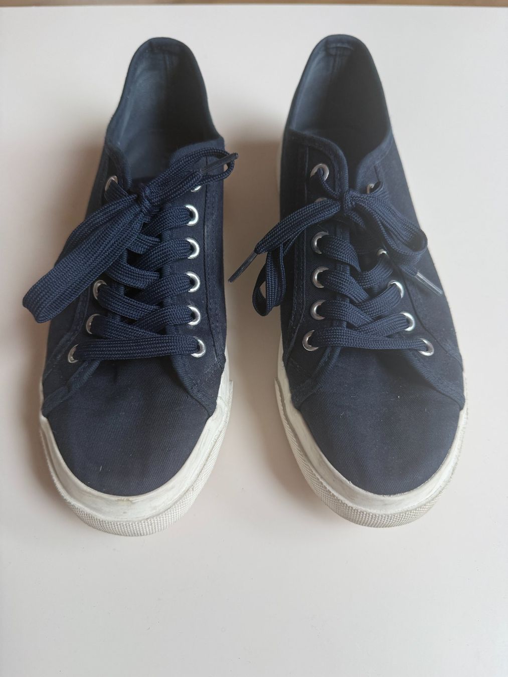 Buffalo Damenschuhe: Ab 1.- Pesaro Stoffschuhe, Gr 39 – Gebraucht aus Jonen von 8916 1