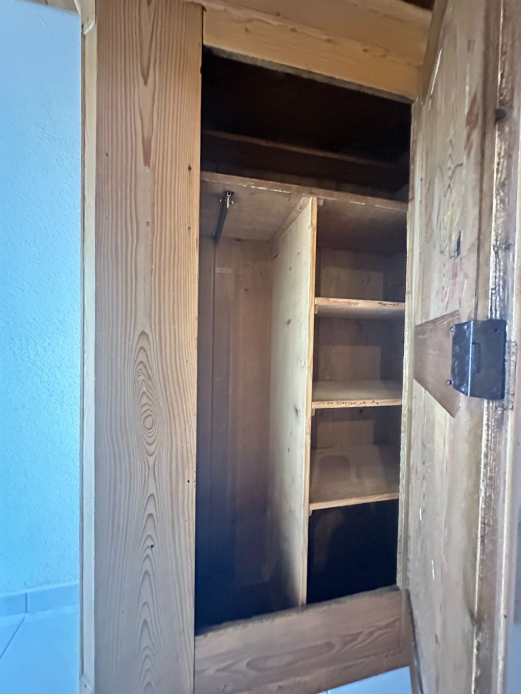 Schränke: Schöner schlichter Bauernschrank – Gebraucht aus Büren an der Aare von JuliUs99 1