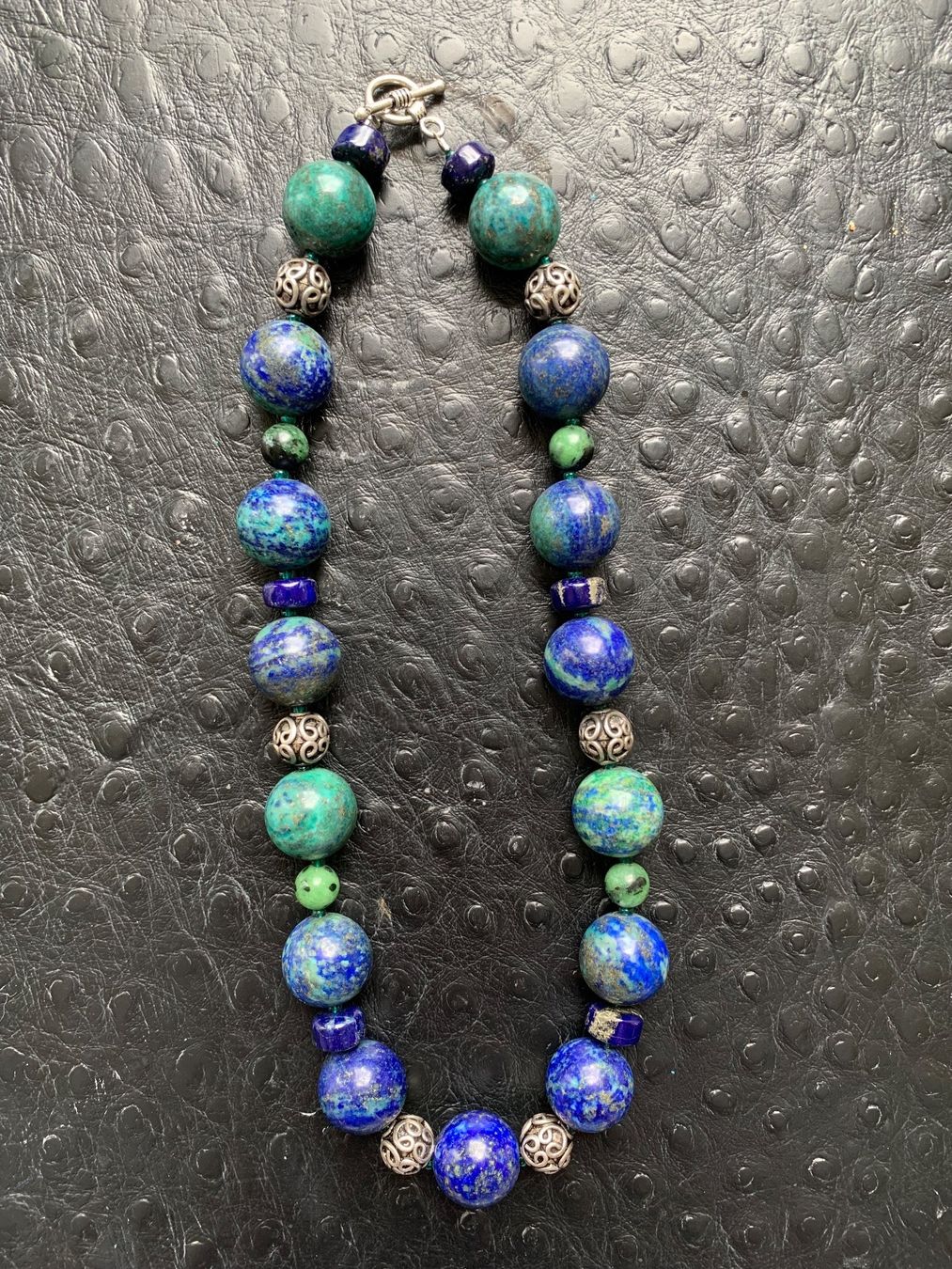 Colliers: Wunderschöne Kette mit Azurit-Malachit – Neuf (Voir description) à Birsfelden par Exclusivity 3