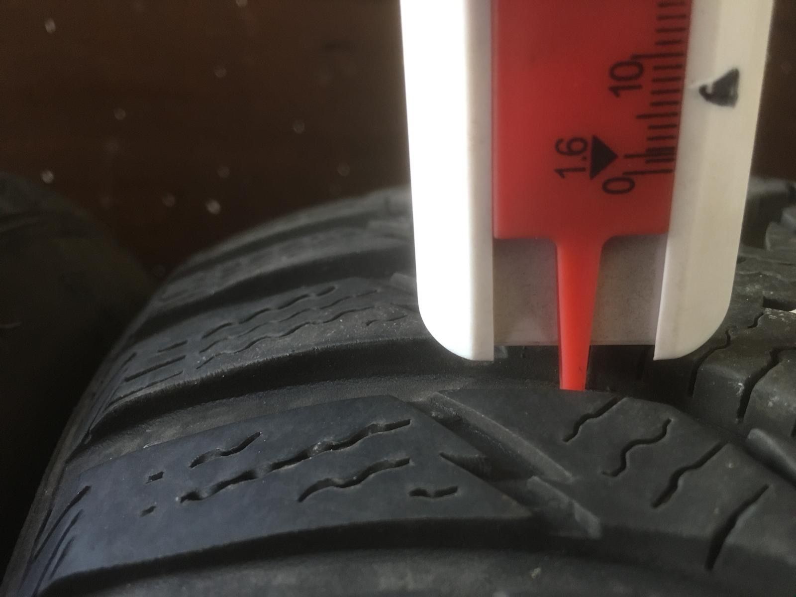 Pneus & Roues: Winterpneu's 2 Stk. 195 / 55 / 15 – D'occasion à Frauenfeld par stern081 1