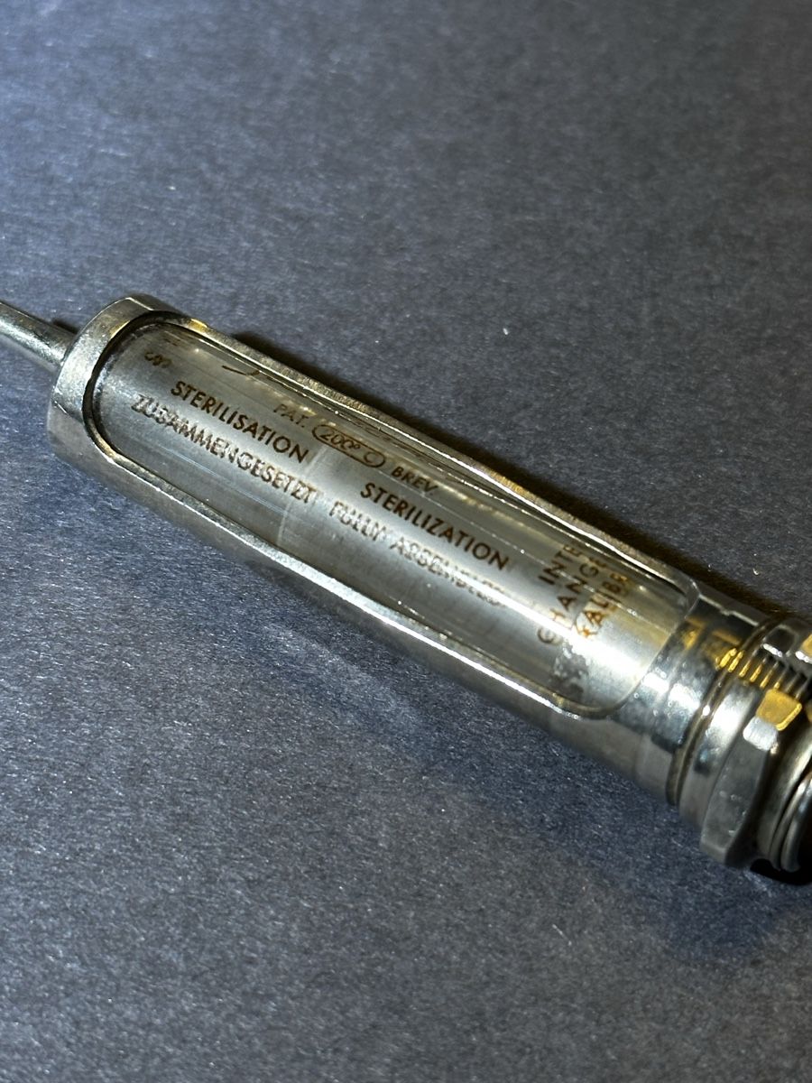 Medizinaltechnik: Vintage Syringes 2ml Swiss Made – Gebraucht aus Zürich von RatsTreasure 4