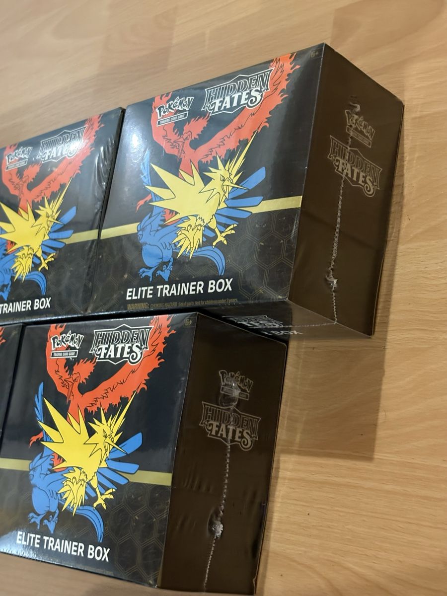 Pokémon Carte collezionabili: 5x Hidden Fates ETBs – Nuovo e nell'imballaggio originale da solothurn venduto da janicklg 1
