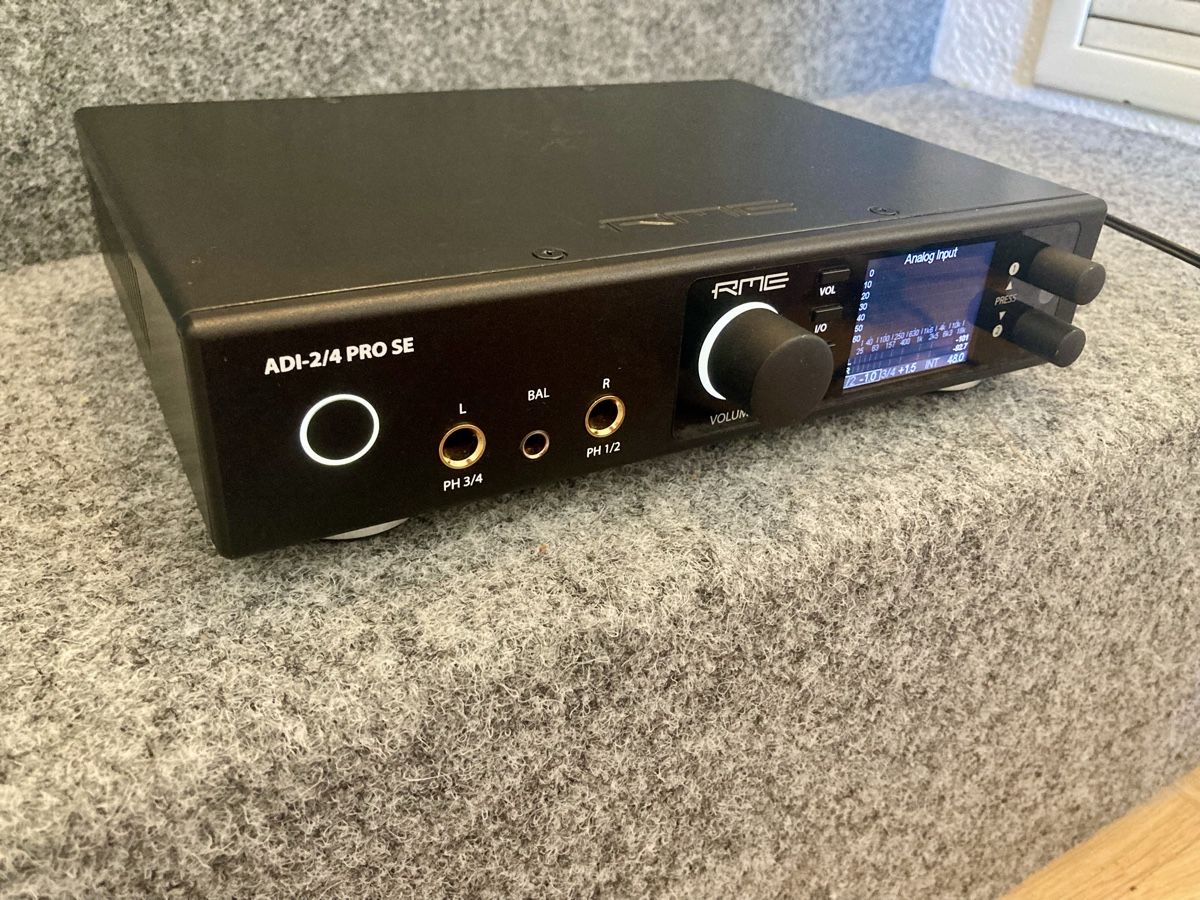 RME Convertitori: RME ADI-2/4 Pro SE High-Performance Wandler – Usato da Glattfelden venduto da Pedals 1