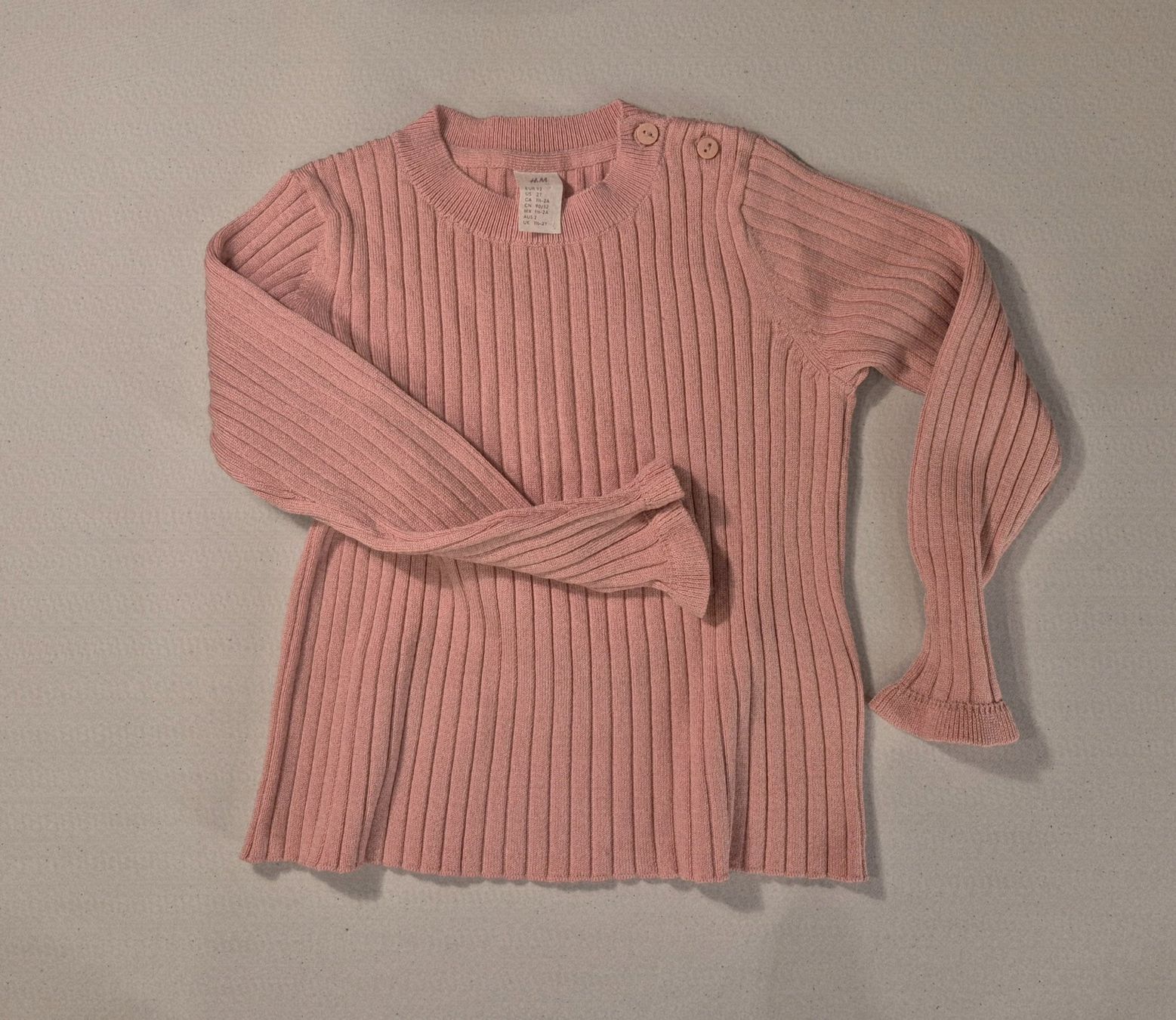 H&M Pullover & Sweatshirts: H&M Mädchen-Pullover, Gr. 92, zartrosa, NEU – Neu und originalverpackt aus La Neuveville von Vestiaire_2011