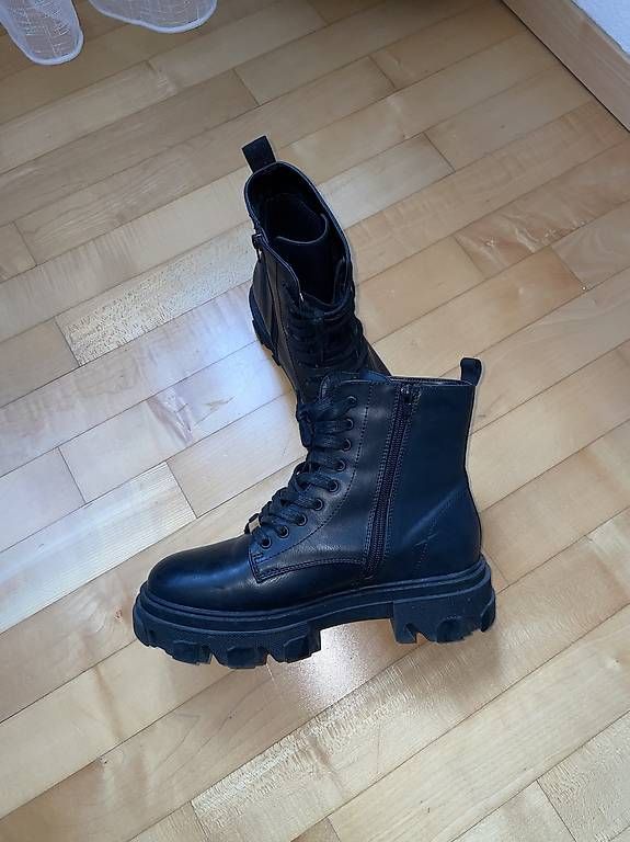 Damenschuhe: Stiefeletten – Gebraucht aus Frauenfeld von Odanos 1