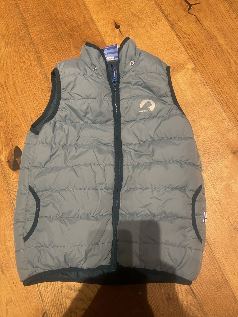 Finkid Sonstige Jungenkleidung: Finkid Steppveste Vanuli 130/140 – Gebraucht aus Recherswil von grafics