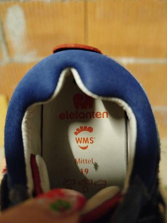 Schuhe für Jungen: Kinderschuhe Grösse 19 – Gebraucht aus Bätterkinden von sch_s6nb 1