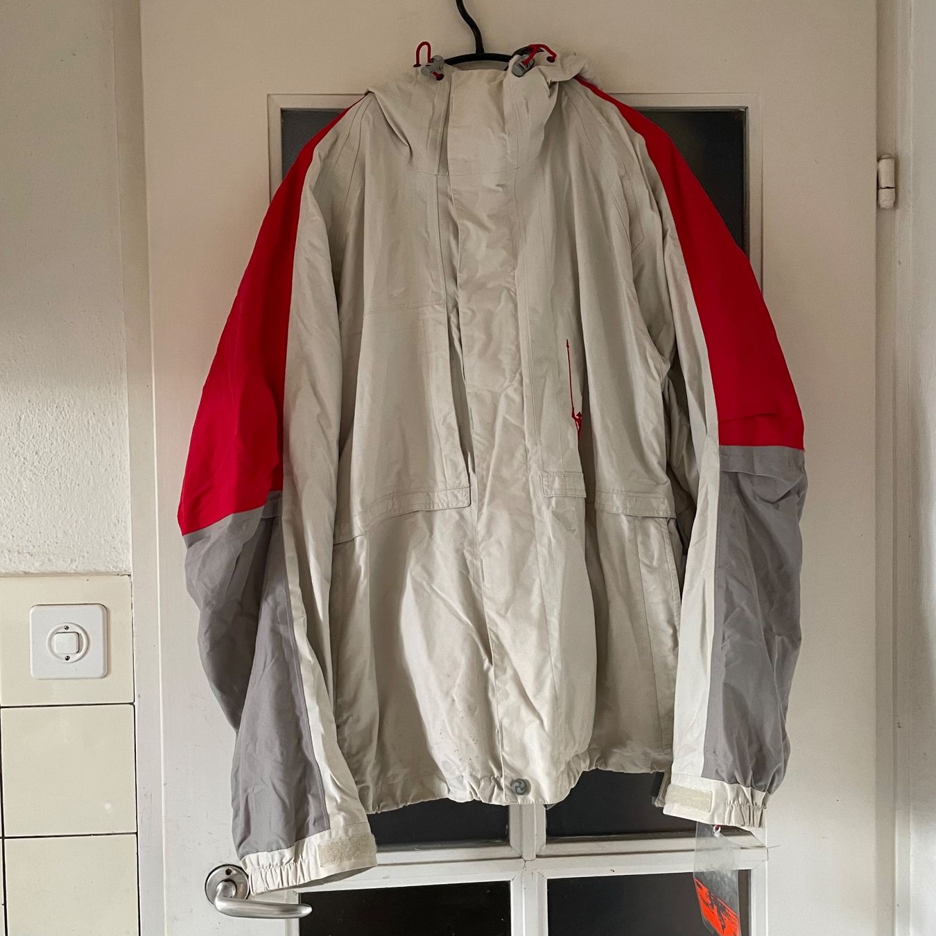 Burton Board: Burton Ronin Snowboard Jacket – Usato da Zürich venduto da daria_m 1