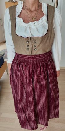 Kärntner Dirndl Hellbraun der Marke Meister