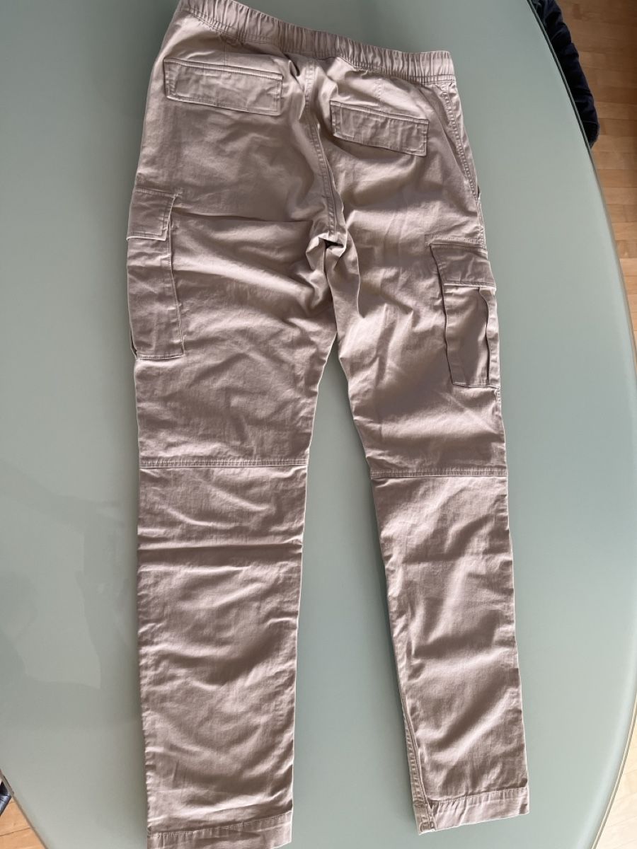 H&M Lotti di vestiti: H&M Men Bundle Hosen Grösse S beige – Nuovo e nell'imballaggio originale da Dübendorf venduto da MoniqueFreund 5