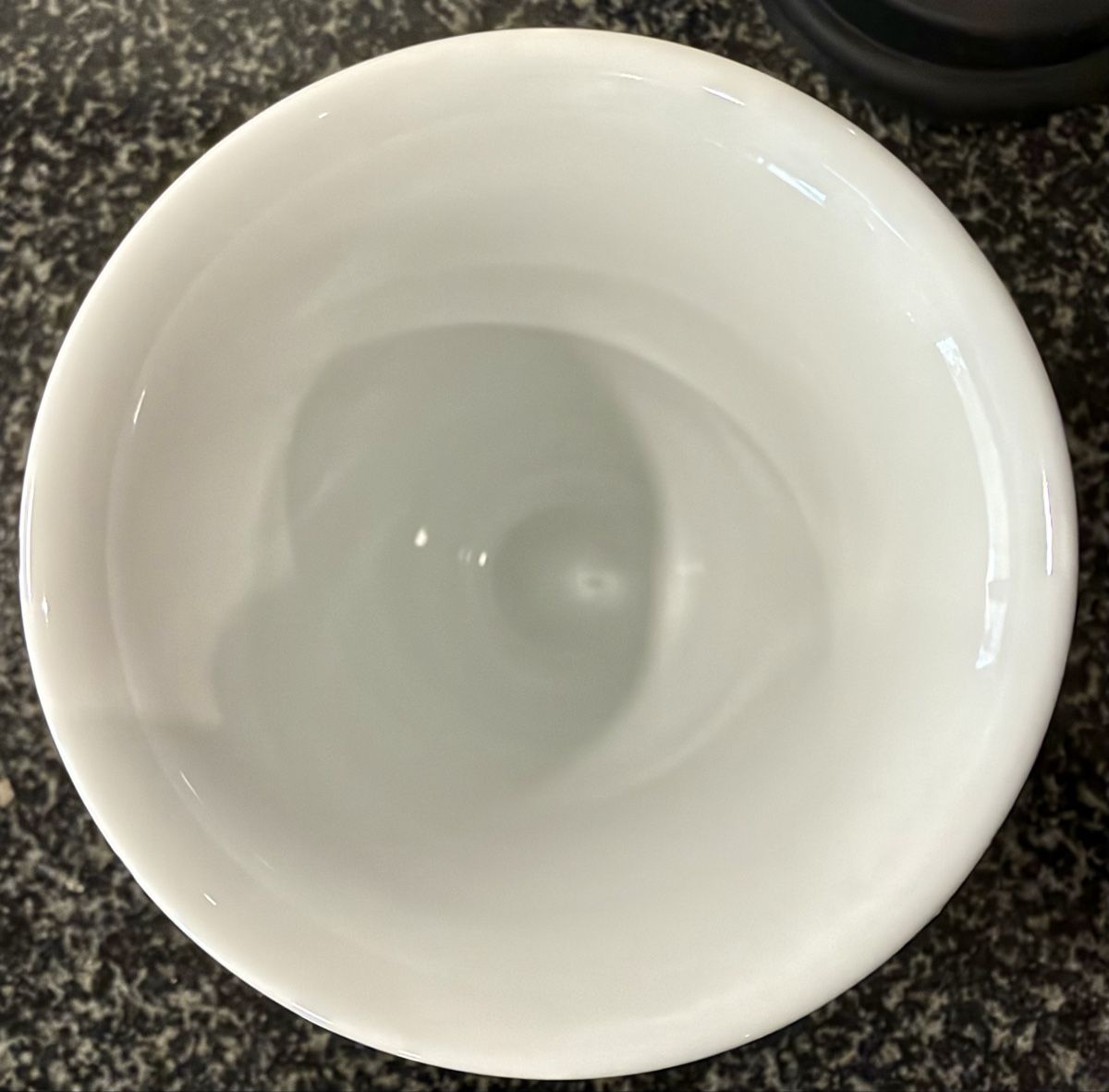 Tassen: Kaffeebecher Café Lounge Bar mit Deckel schwarz – Gebraucht aus Gränichen von BonaMerx 1