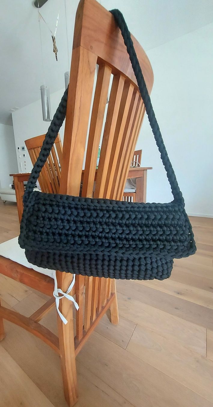 Borse da donna: Handtasche/selbsgemachte schwarz – Nuovo (secondo la descrizione) da Fällanden venduto da jlt_nf28 1